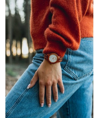 Montre en Bois Femme à Quartz - Cyprès brillant des détails fins