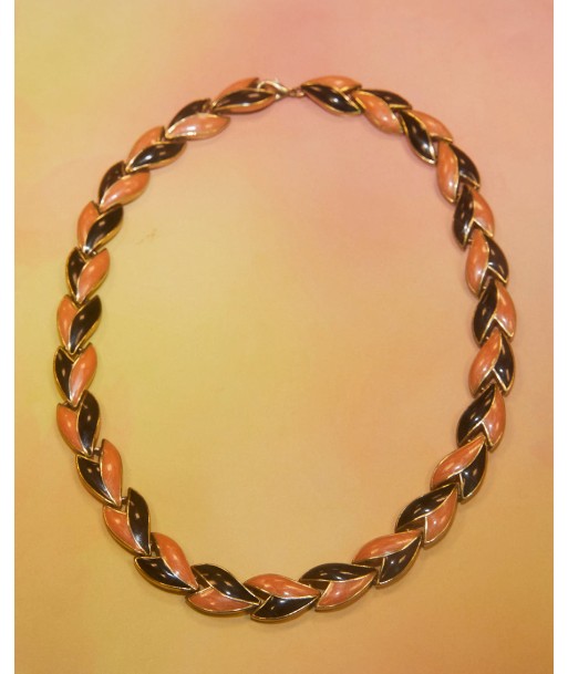 Collier Corail et Noir du meilleur 